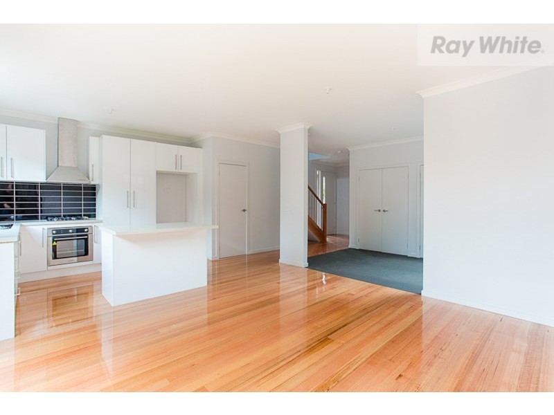 2/15 Beresford Road, Lilydale VIC 3140