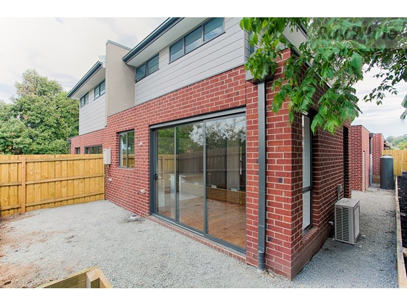 2/15 Beresford Road, Lilydale VIC 3140