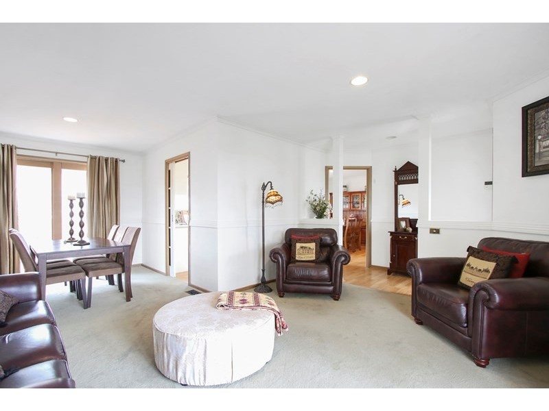 8 Marraroo Close, Bayswater North VIC 3153