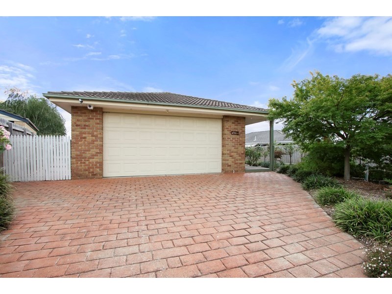 8 Marraroo Close, Bayswater North VIC 3153