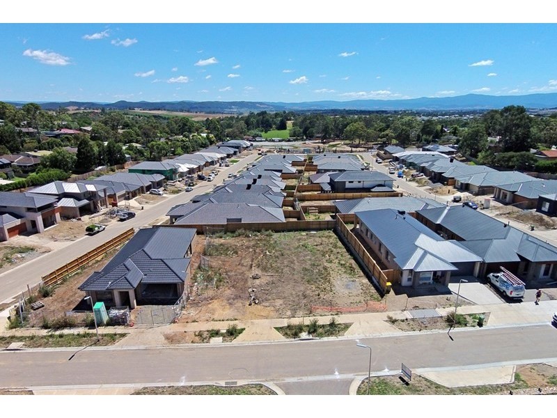 5 Castle Way, Chirnside Park VIC 3116