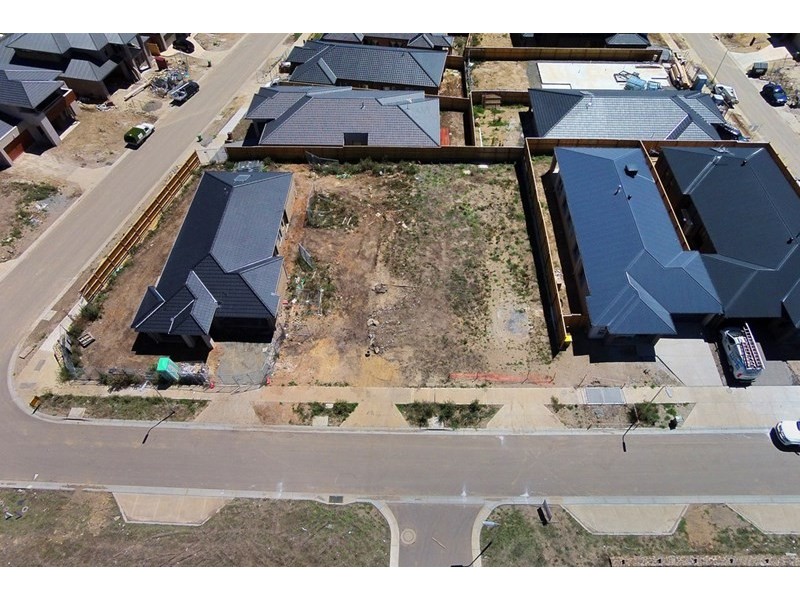 5 Castle Way, Chirnside Park VIC 3116