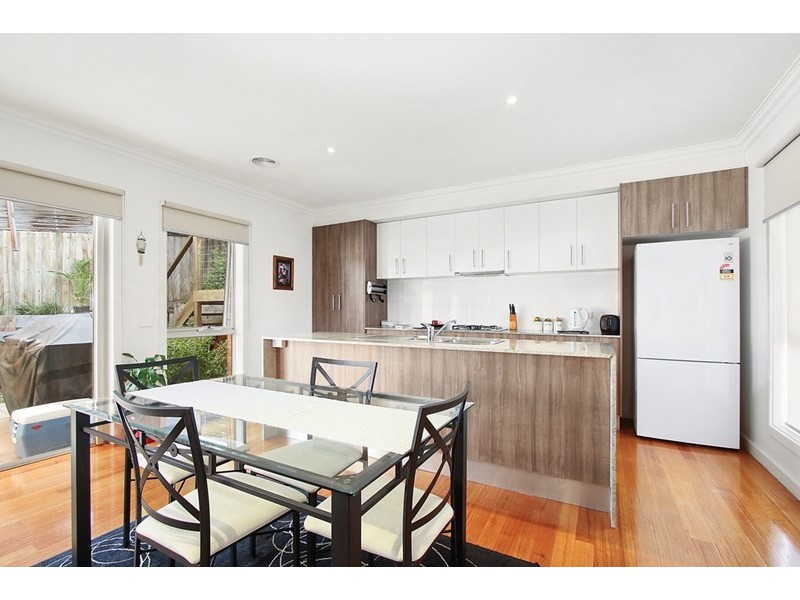 2/11 Peden Street, Chirnside Park VIC 3116