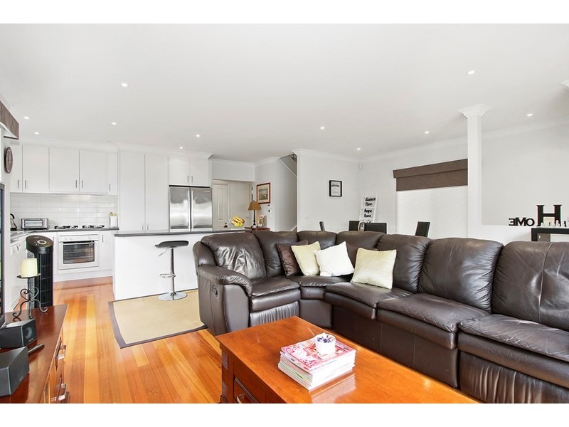 15A Mountain View Road, Kilsyth VIC 3137