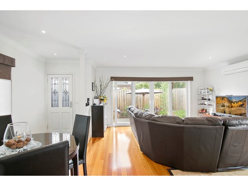 15A Mountain View Road, Kilsyth VIC 3137