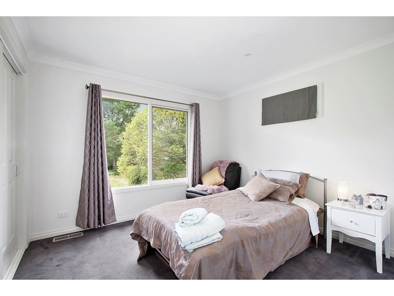 15A Mountain View Road, Kilsyth VIC 3137