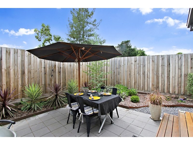 15A Mountain View Road, Kilsyth VIC 3137