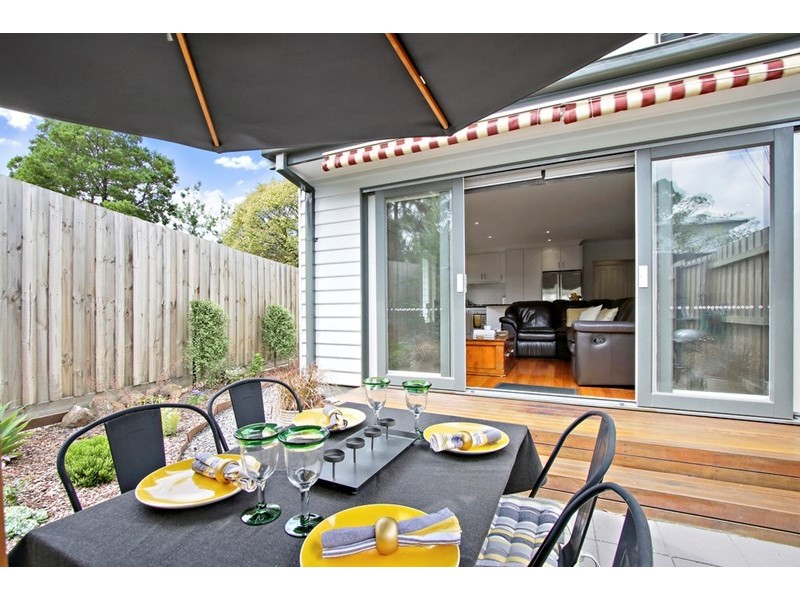 15A Mountain View Road, Kilsyth VIC 3137