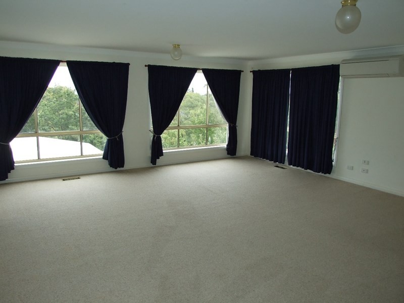 30 Drummer Hill Lane, Mooroolbark VIC 3138