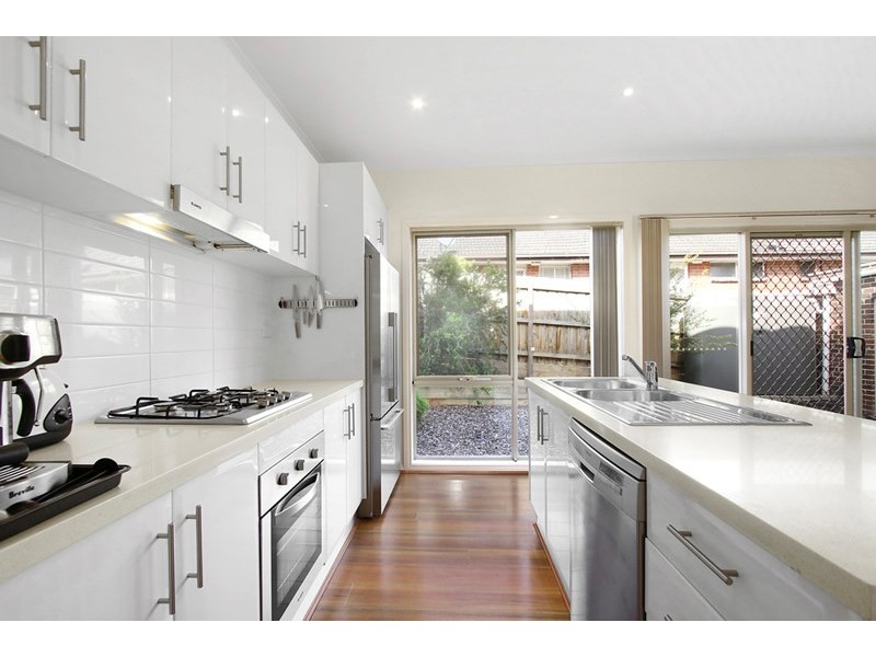 2/196 Hull Road, Mooroolbark VIC 3138