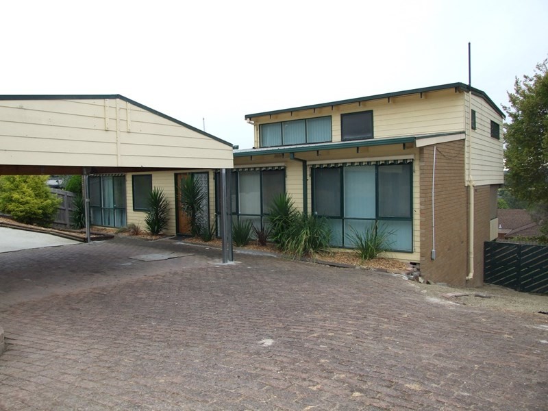 17 Edward Road, Chirnside Park VIC 3116