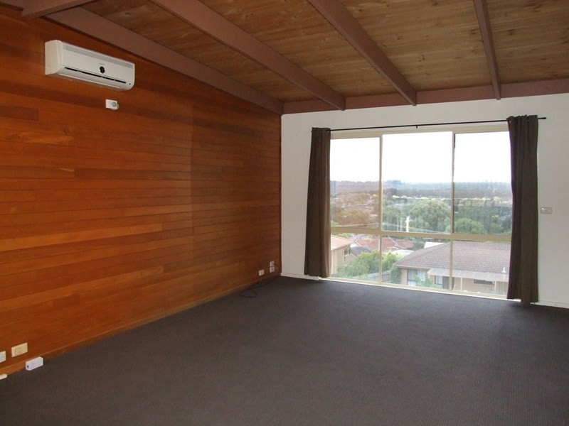 17 Edward Road, Chirnside Park VIC 3116