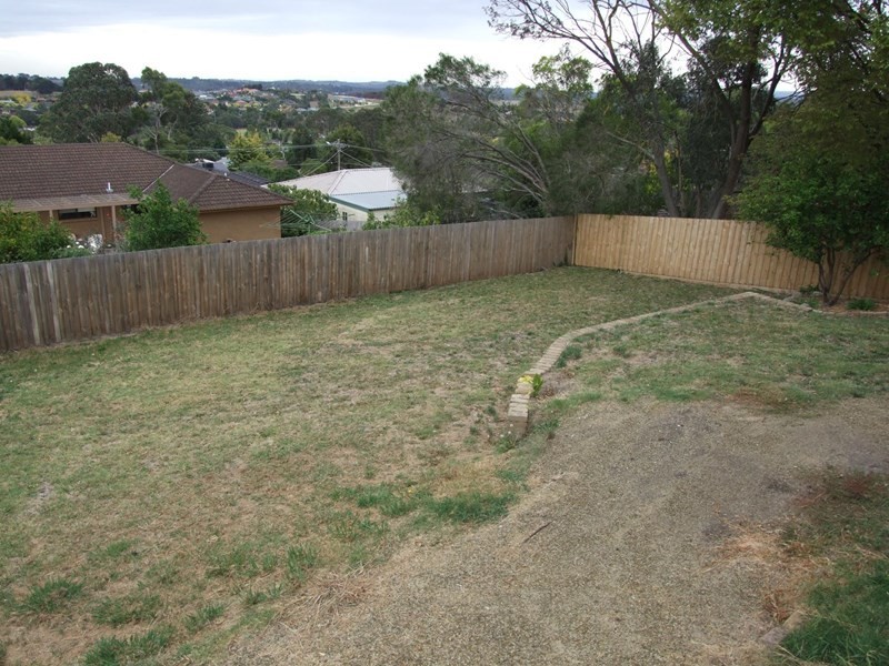 17 Edward Road, Chirnside Park VIC 3116