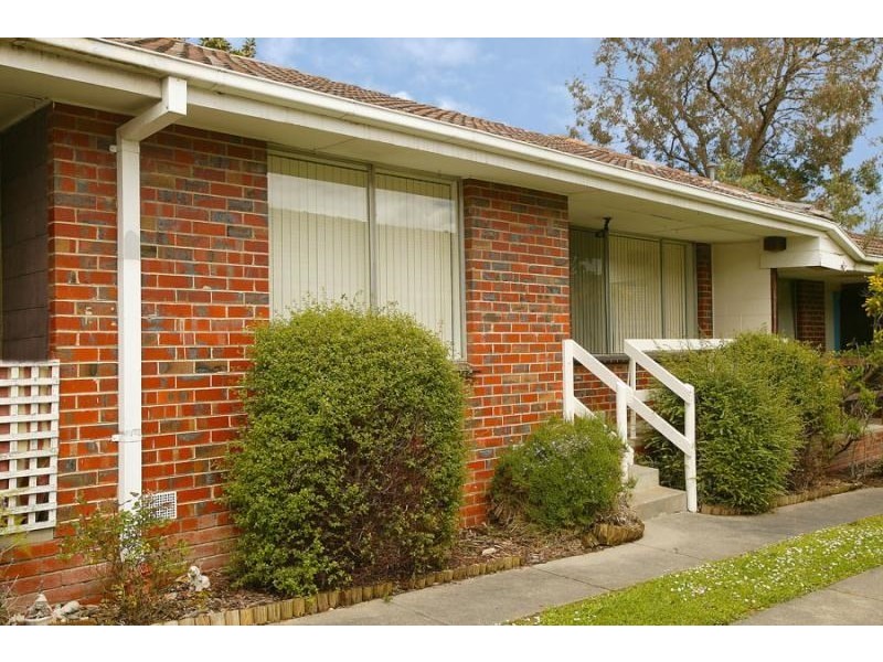 2/104 Durham Road, Kilsyth VIC 3137