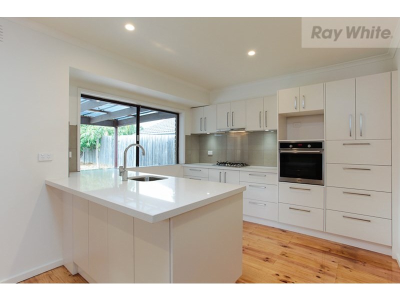14 Glendale Drive, Chirnside Park VIC 3116