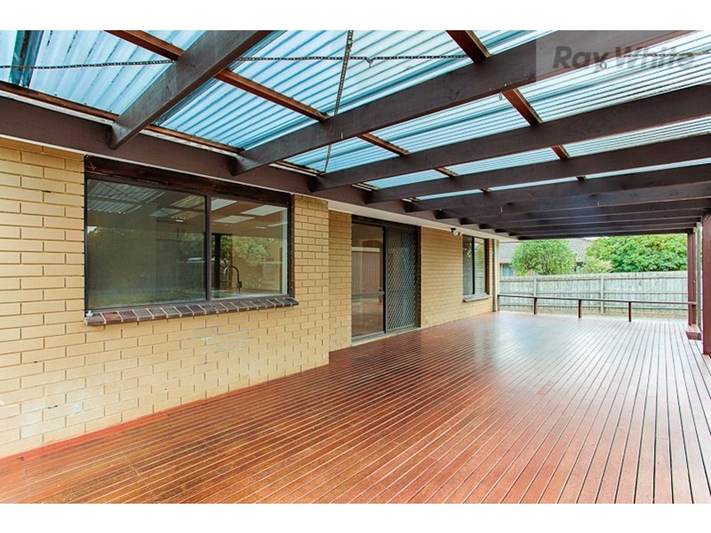 14 Glendale Drive, Chirnside Park VIC 3116