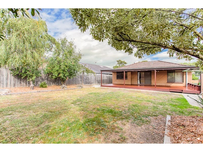 14 Glendale Drive, Chirnside Park VIC 3116