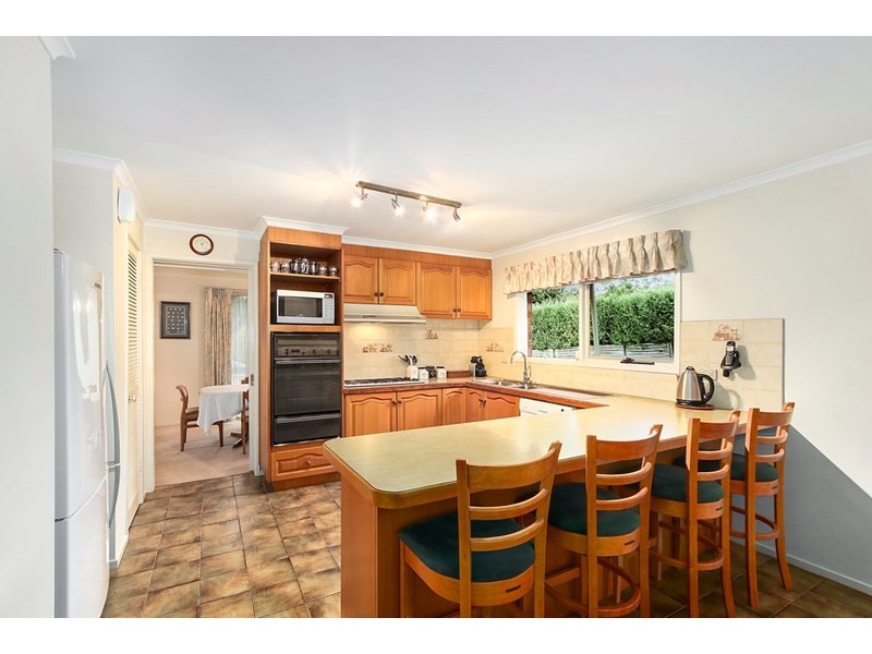 1 Mari Terrace, Croydon Hills VIC 3136