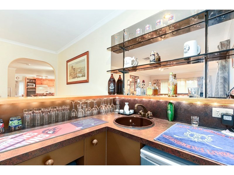 1 Mari Terrace, Croydon Hills VIC 3136