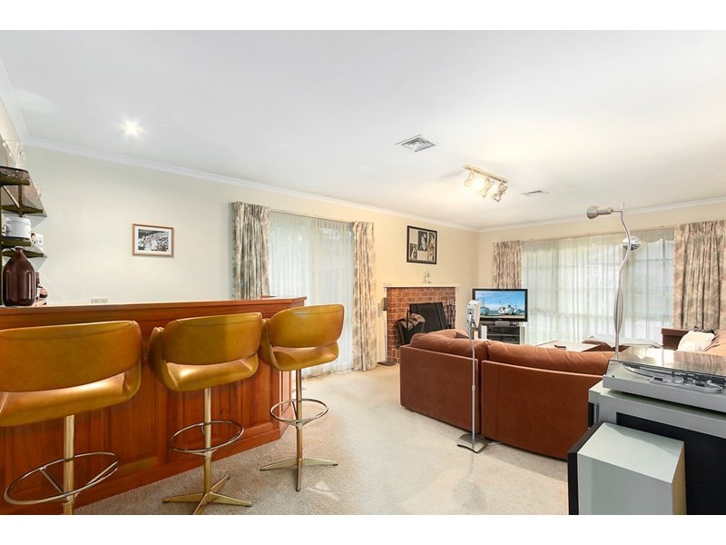 1 Mari Terrace, Croydon Hills VIC 3136