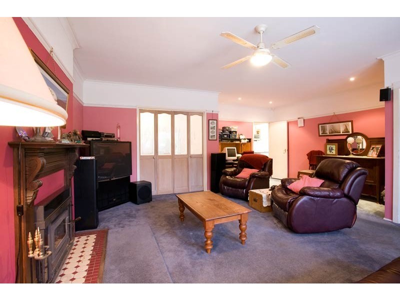 16 Club Point Drive, Chirnside Park VIC 3116