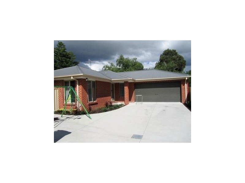 16A Swinburne Avenue, Mooroolbark VIC 3138