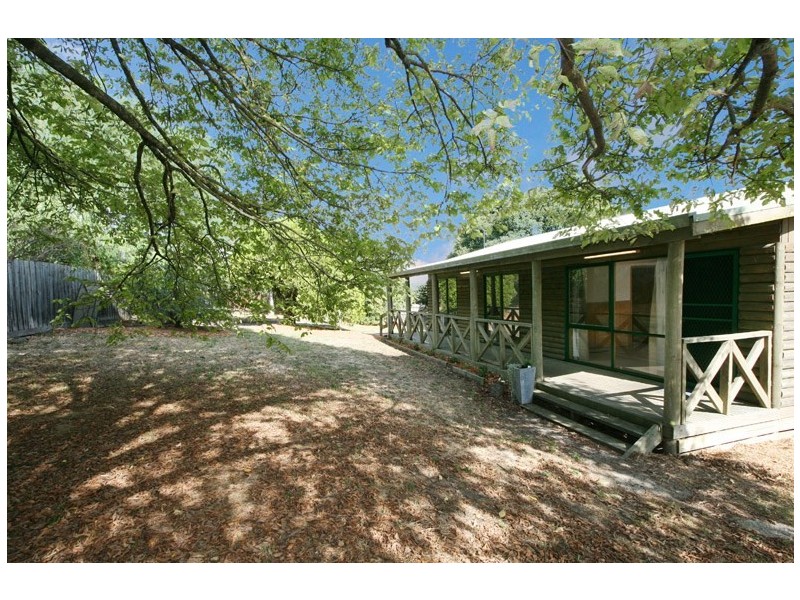 5 Deschamps Avenue, Lilydale VIC 3140