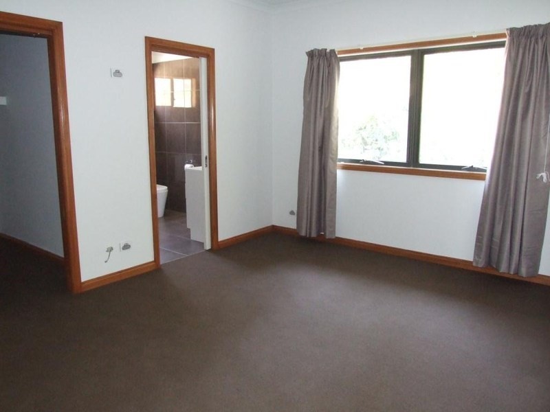 49 Railway Road, Seville VIC 3139