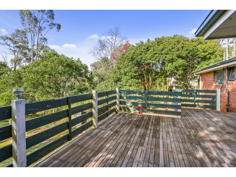 6 Hillcrest Grove, Healesville VIC 3777