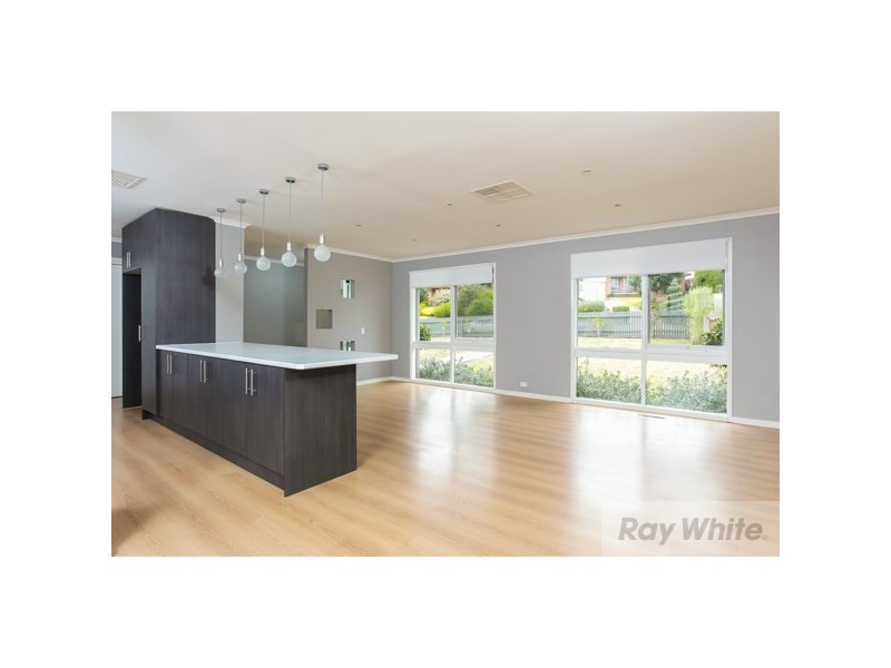 41 Vista Drive, Chirnside Park VIC 3116
