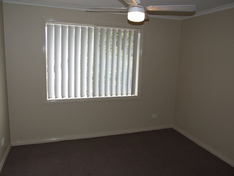 6 Ambleside Close, Mooroolbark VIC 3138