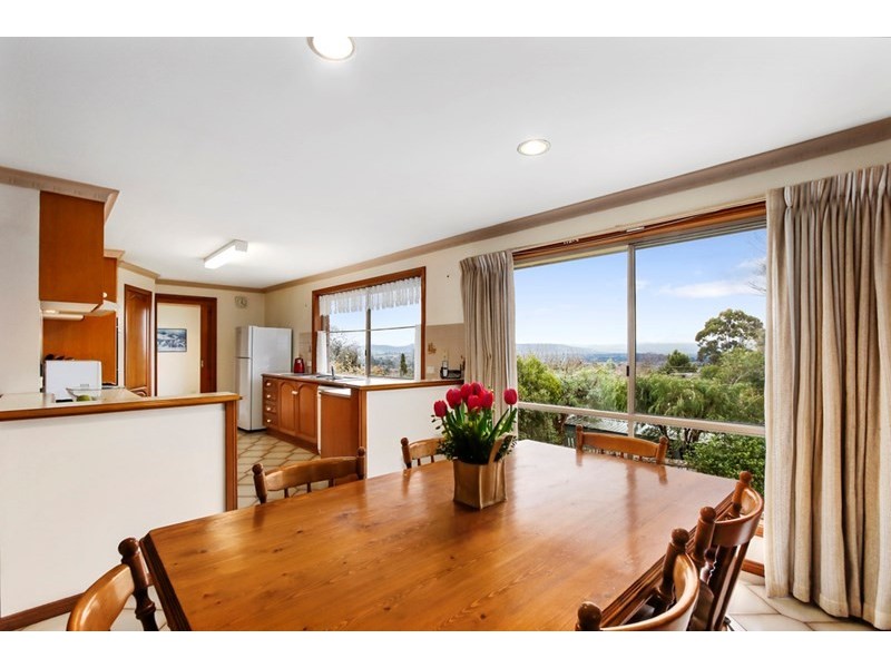 30 Crown Point Ridge, Chirnside Park VIC 3116