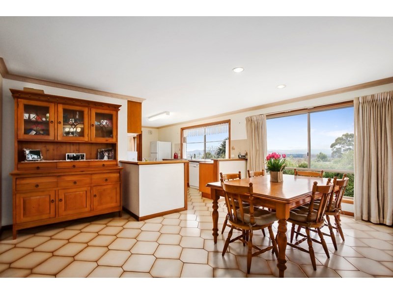 30 Crown Point Ridge, Chirnside Park VIC 3116