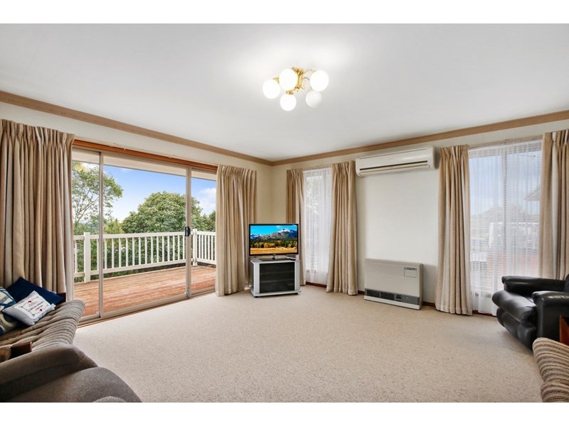 30 Crown Point Ridge, Chirnside Park VIC 3116