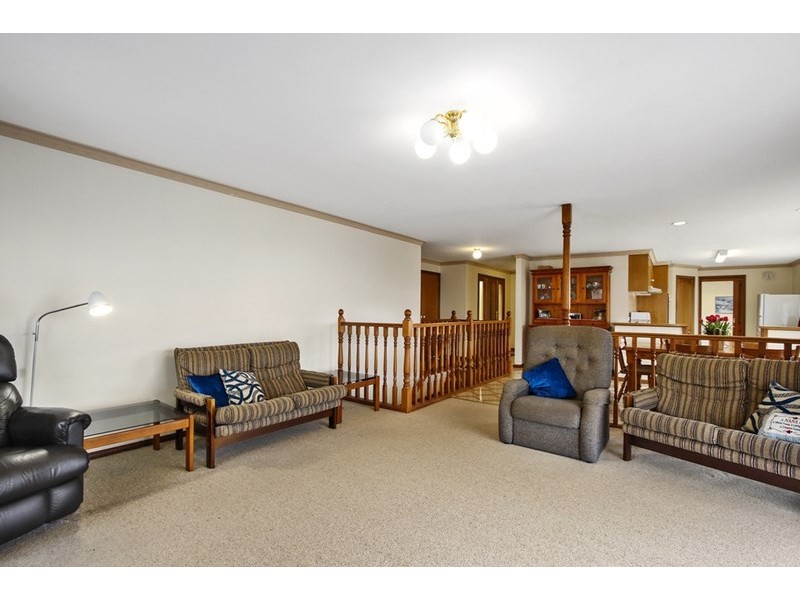 30 Crown Point Ridge, Chirnside Park VIC 3116