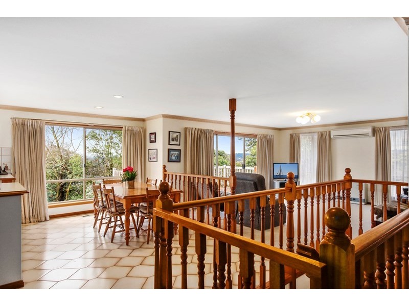 30 Crown Point Ridge, Chirnside Park VIC 3116