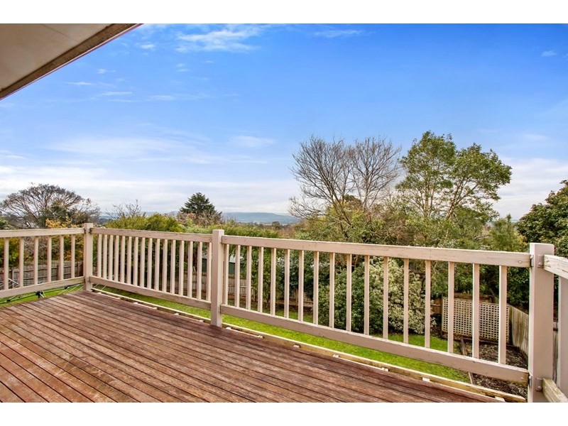 30 Crown Point Ridge, Chirnside Park VIC 3116