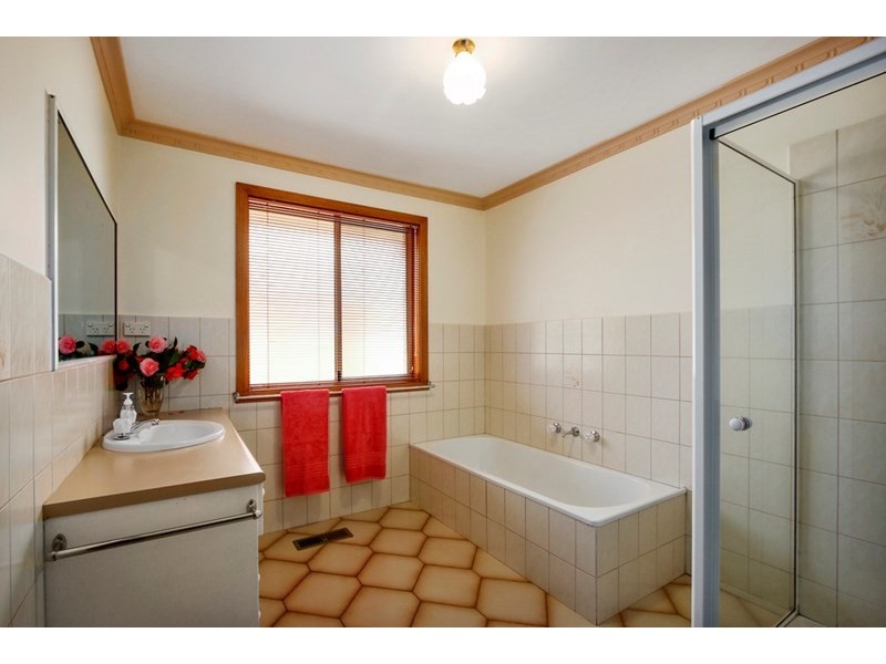 30 Crown Point Ridge, Chirnside Park VIC 3116