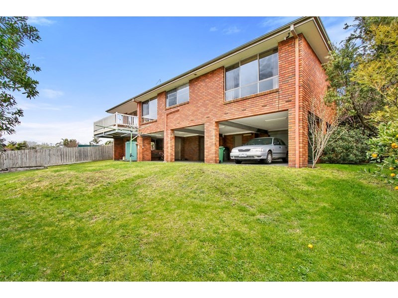 30 Crown Point Ridge, Chirnside Park VIC 3116