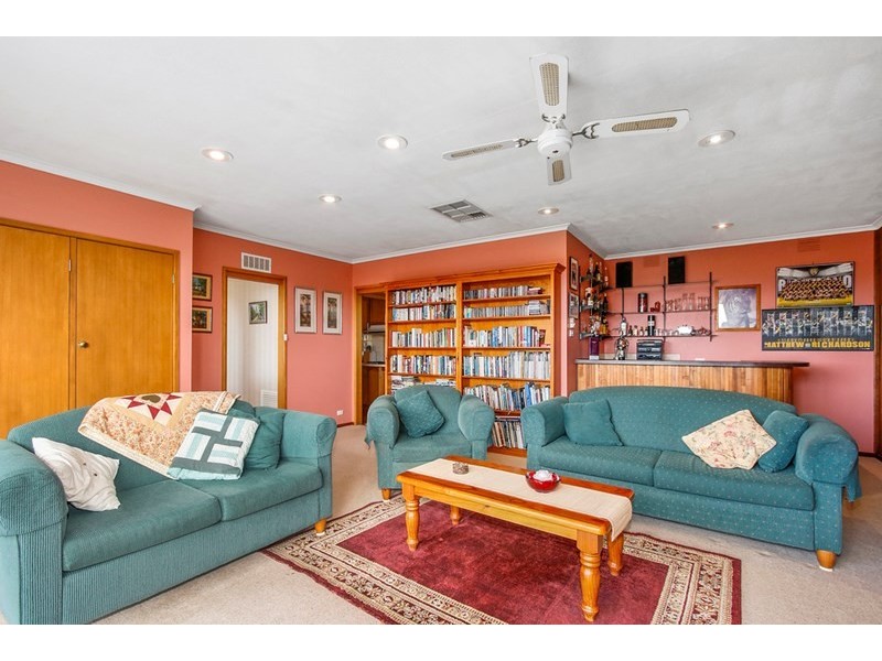 10 Crestway, Lilydale VIC 3140