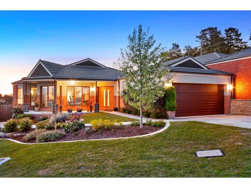 4 Grand  View Grove, Lilydale VIC 3140