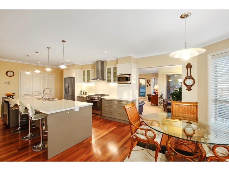 4 Grand  View Grove, Lilydale VIC 3140