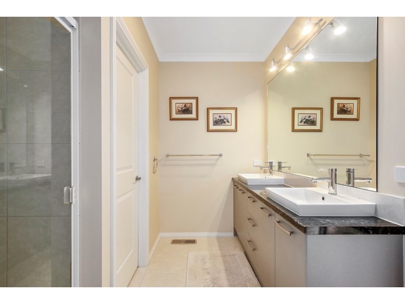 4 Grand  View Grove, Lilydale VIC 3140