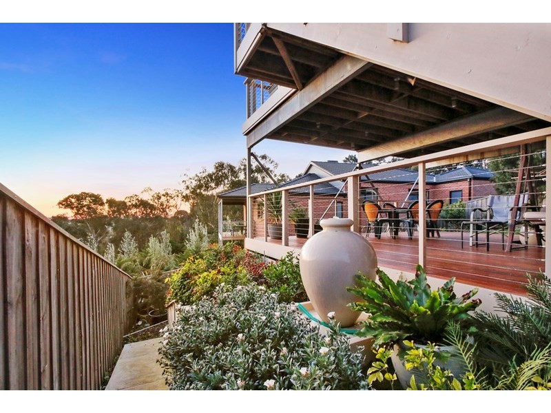 4 Grand  View Grove, Lilydale VIC 3140