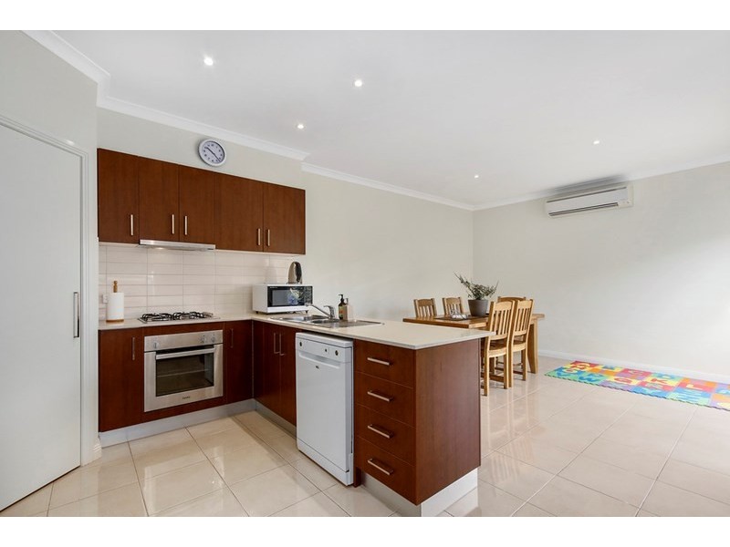2/11 Bowen Road, Lilydale VIC 3140