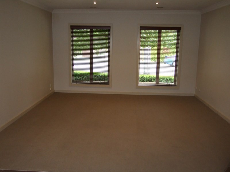 32 Beresford Road, Lilydale VIC 3140