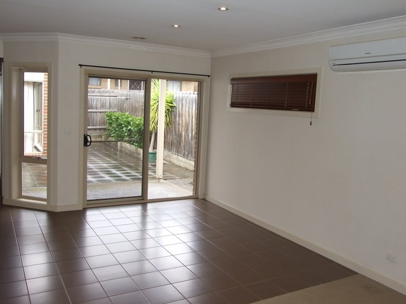 32 Beresford Road, Lilydale VIC 3140