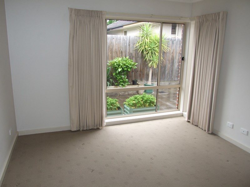 32 Beresford Road, Lilydale VIC 3140