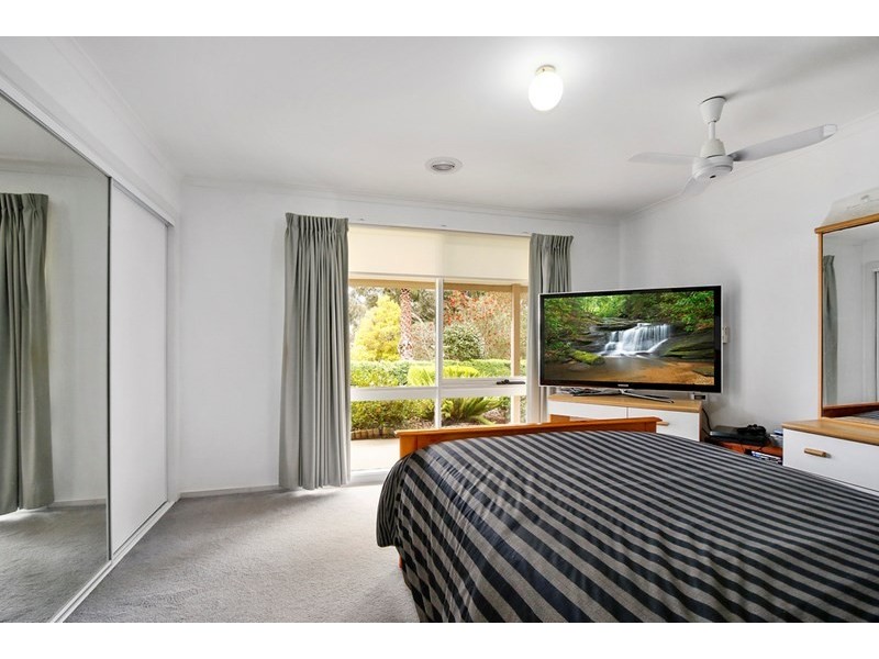 10 Read Road, Seville VIC 3139