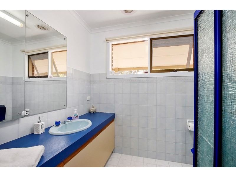 10 Read Road, Seville VIC 3139